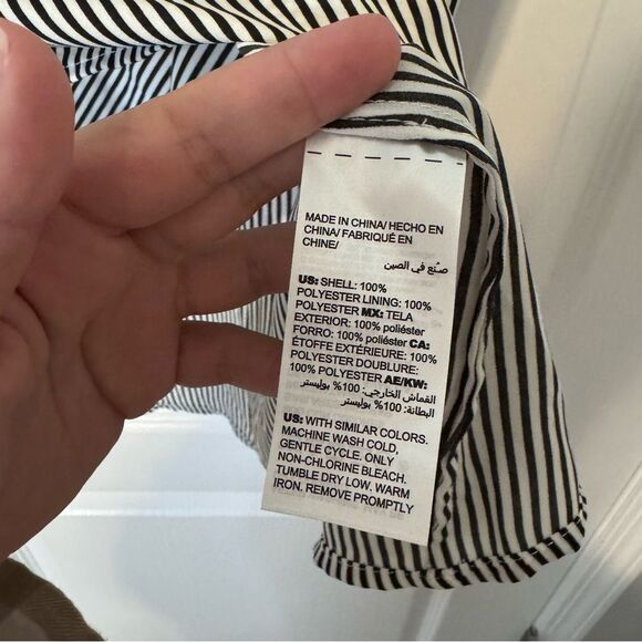 Chico’s Women’s Striped Lace Up Roll Tab Sleeve Asymmetrical Hem Tunic Size L/2 - Picture 9 of 10